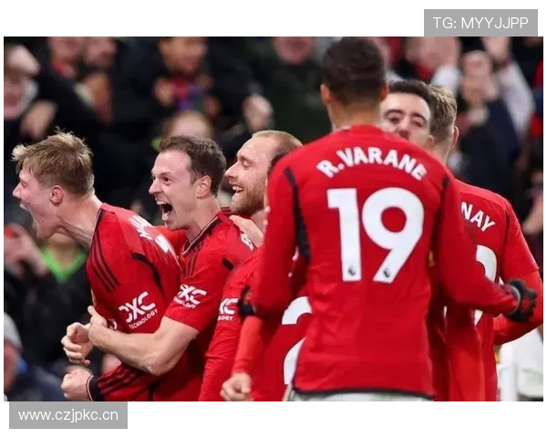 曼联转会策略争议引发关注，球队阵容稳定性面临考验